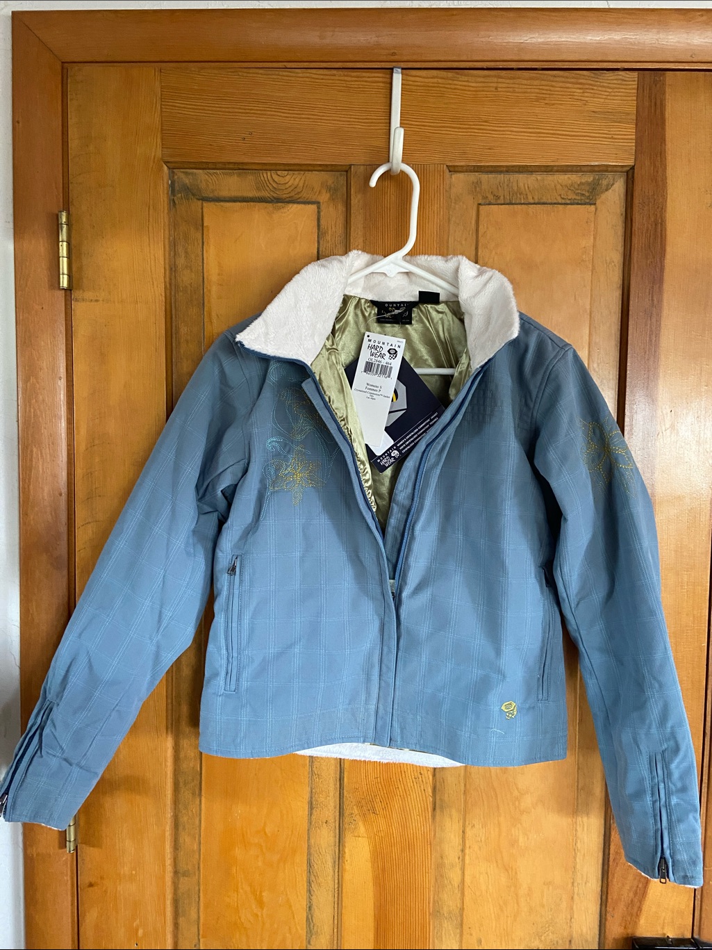Mountain Hardwear Light Blue Women's Jacket With White Sherpa Collar
